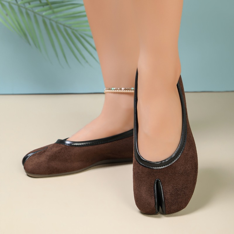Japanese Style Tabi Ninja Shoe - огляд і ціна Women Shoes Loafers