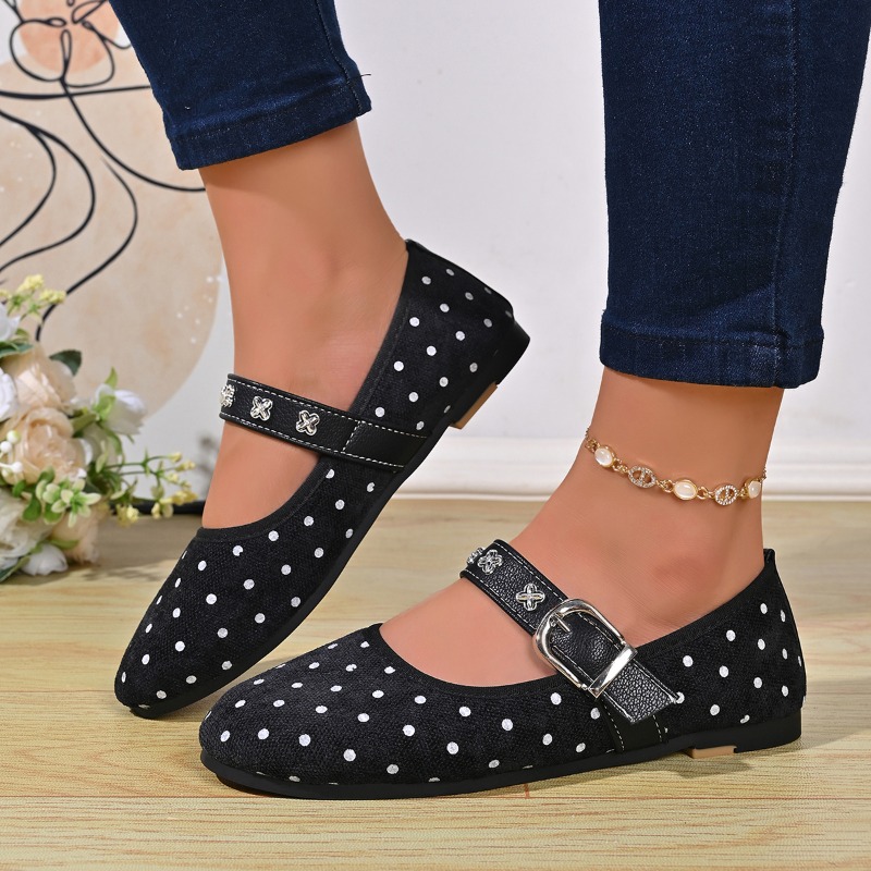 Designer Women Mary Jane Shoes - огляд і ціна Women Shoes Sneakers